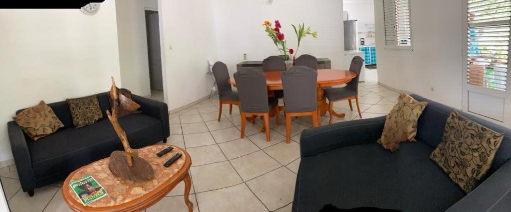 Haut De Villa Chez Ghighi Riviere-Pilote ภายนอก รูปภาพ